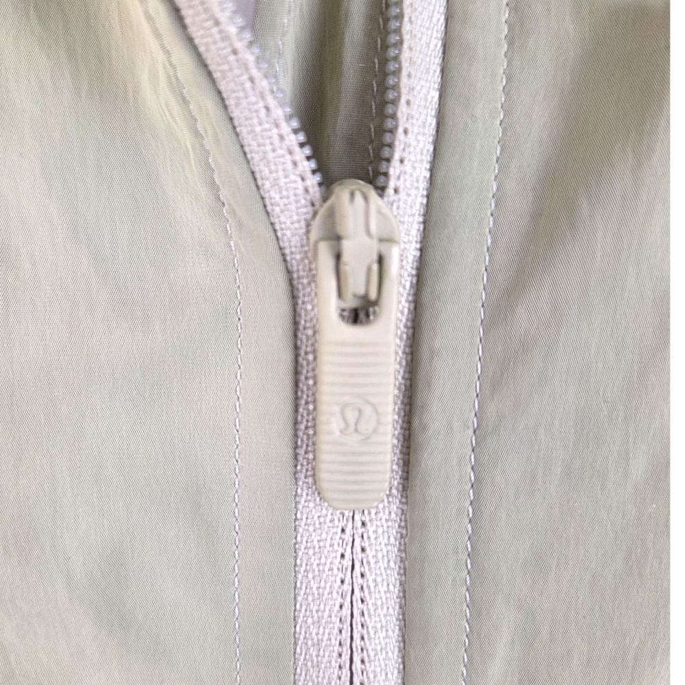 Lululemon Evergreen Anorak Packable Jacket Pullover Womens 8 Green Windbreaker - Picture 11 of 16